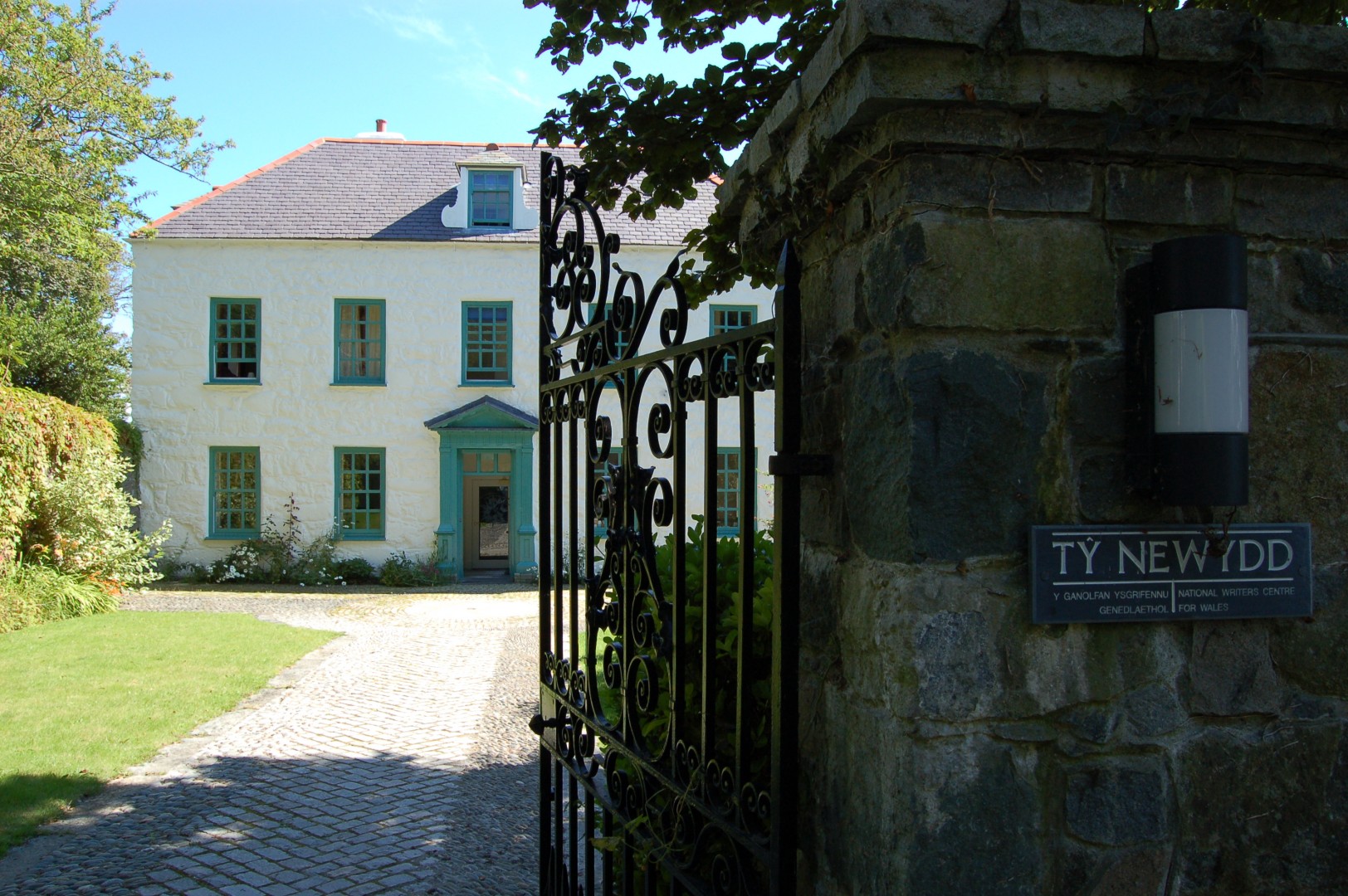 Cwrs Penwythnos Byr: Sgriptio ac Addasu