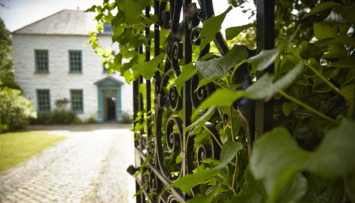 Tŷ Newydd © Richard Outram