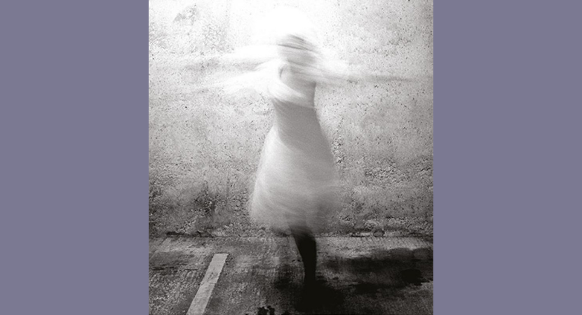 Deryn Rees-Jones Darllen Barddoniaeth ac Arwyddo Llyfrau