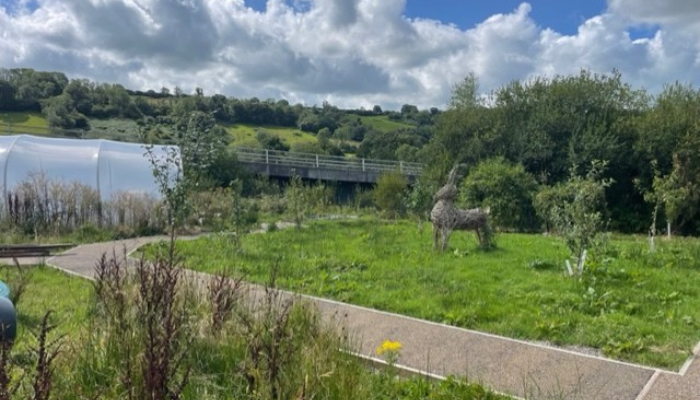 Yr Ardd – Y Ganolfan Deuluoedd
